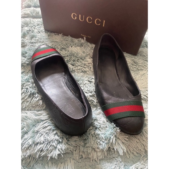 Gucci Shoes - Authentic Gucci ballet flats!